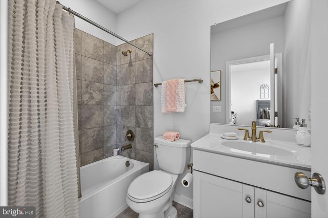 236 LEHIGH DR, Winchester, VA 22602