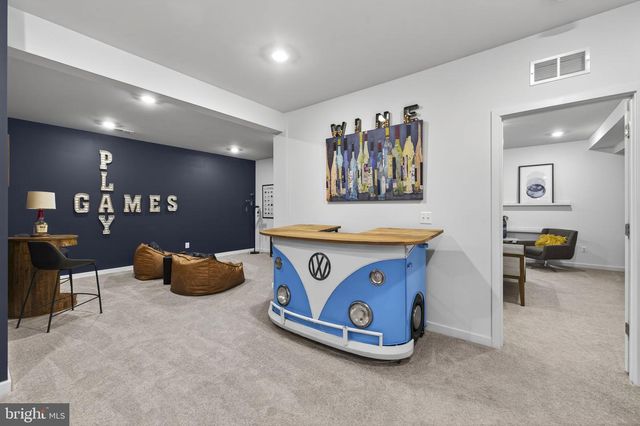 236 LEHIGH DR, Winchester, VA 22602