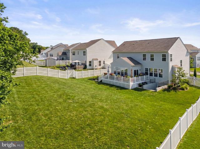 236 LEHIGH DR, Winchester, VA 22602