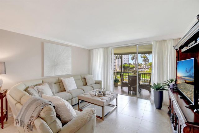 3224 S Ocean Boulevard 214, Highland Beach, FL 33487