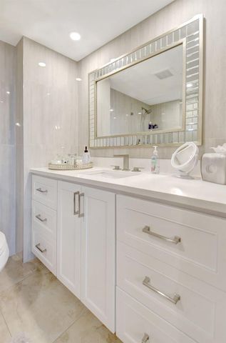 3224 S Ocean Boulevard 214, Highland Beach, FL 33487