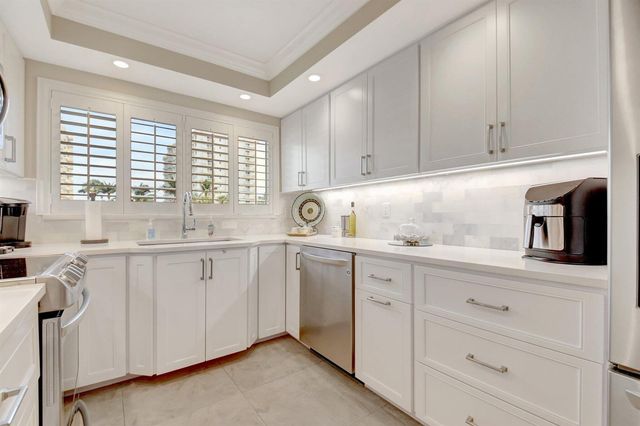 3224 S Ocean Boulevard 214, Highland Beach, FL 33487