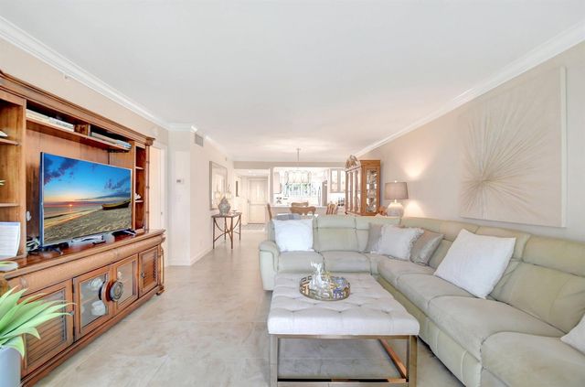 3224 S Ocean Boulevard 214, Highland Beach, FL 33487