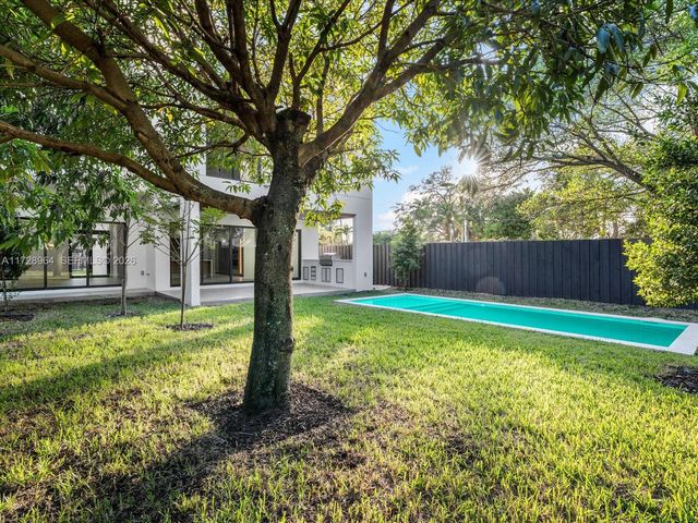 2285 SW 17th Ter, Miami, FL 33145