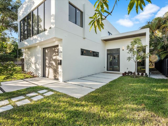 2285 SW 17th Ter, Miami, FL 33145