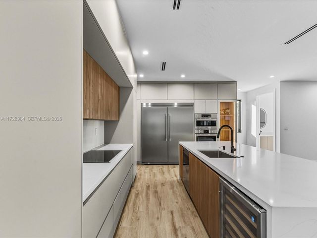 2285 SW 17th Ter, Miami, FL 33145