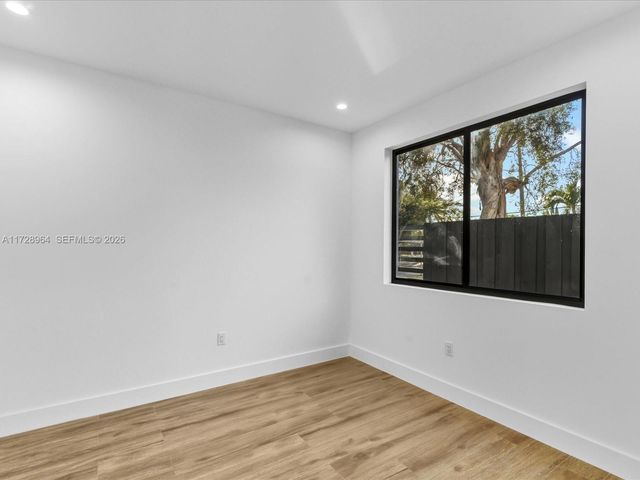 2285 SW 17th Ter, Miami, FL 33145