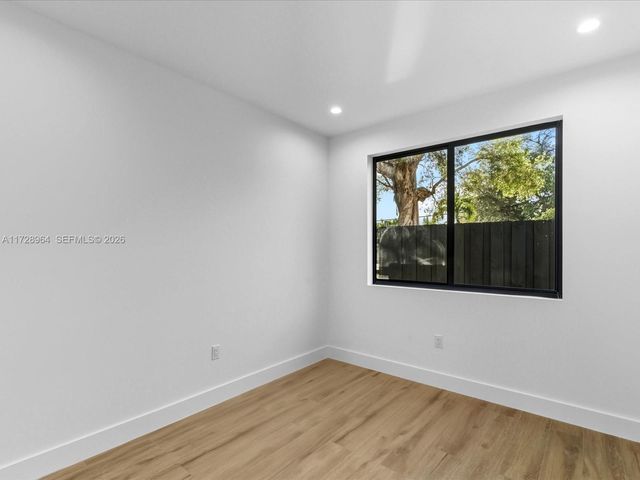 2285 SW 17th Ter, Miami, FL 33145