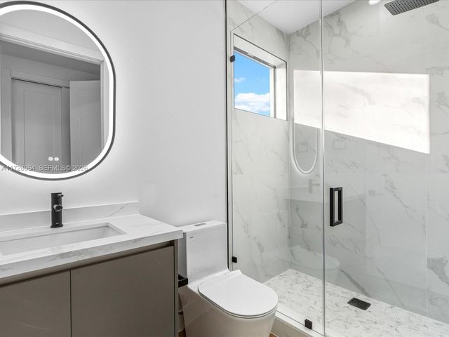 2285 SW 17th Ter, Miami, FL 33145