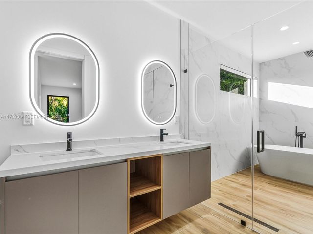 2285 SW 17th Ter, Miami, FL 33145