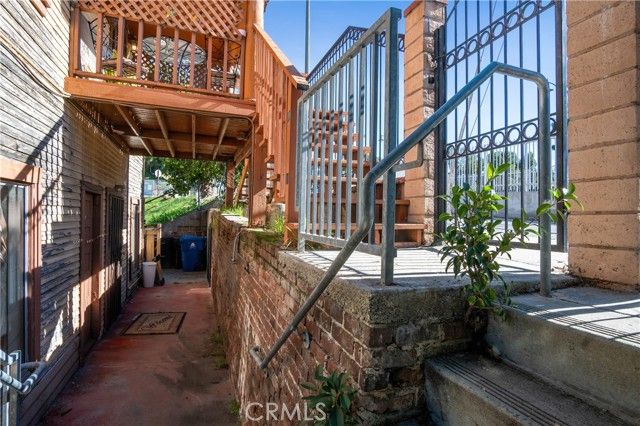 1613 E 1st, Los Angeles, CA 90033