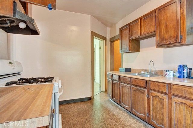 1613 E 1st, Los Angeles, CA 90033