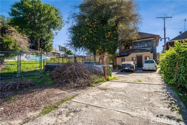 1613 E 1st, Los Angeles, CA 90033