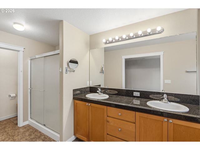 17264 Sw MARTY Ln, Beaverton, OR 97003