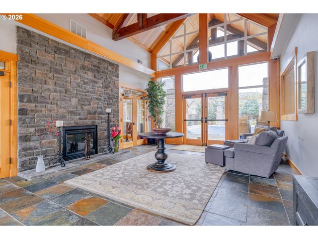 17264 Sw MARTY Ln, Beaverton, OR 97003