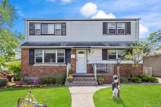 1403 James Street 2nd floor, Elmont, NY 11003