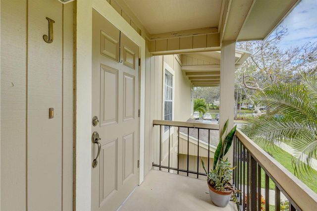 18350 SE Wood Haven Lane J, Jupiter, FL 33469