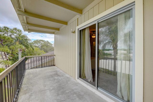 18350 SE Wood Haven Lane J, Jupiter, FL 33469