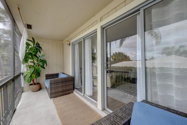 18350 SE Wood Haven Lane J, Jupiter, FL 33469