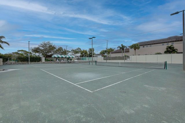 18350 SE Wood Haven Lane J, Jupiter, FL 33469