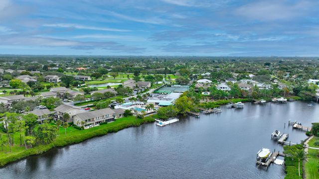 18350 SE Wood Haven Lane J, Jupiter, FL 33469