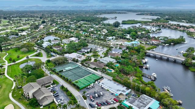 18350 SE Wood Haven Lane J, Jupiter, FL 33469