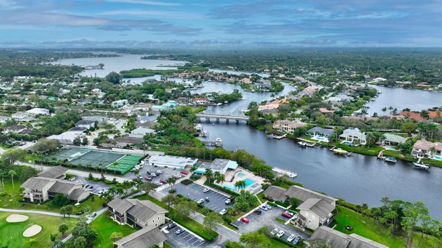 18350 SE Wood Haven Lane J, Jupiter, FL 33469