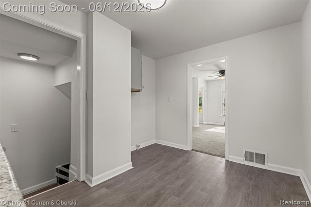 6719 Parkland Street, Dearborn Heights, MI 48127
