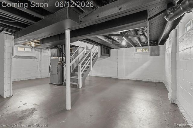 6719 Parkland Street, Dearborn Heights, MI 48127
