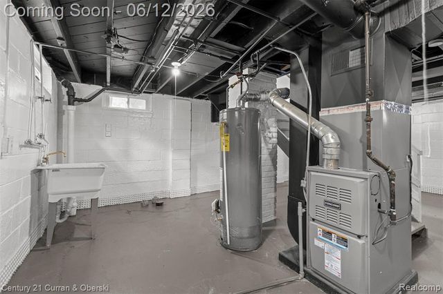 6719 Parkland Street, Dearborn Heights, MI 48127
