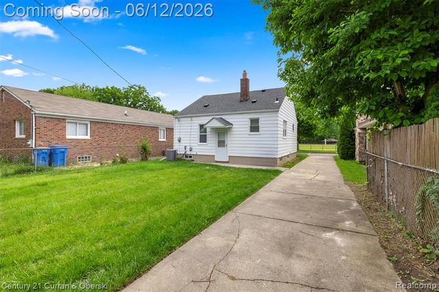 6719 Parkland Street, Dearborn Heights, MI 48127