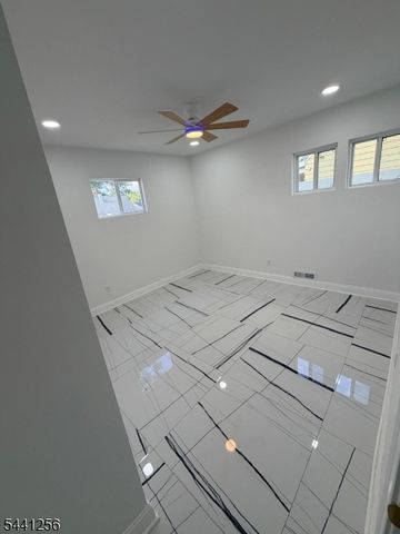 109 W Arthur Pl, Woodbridge Twp., NJ 08830