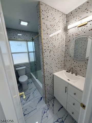 109 W Arthur Pl, Woodbridge Twp., NJ 08830