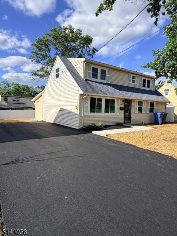 109 W Arthur Pl, Woodbridge Twp., NJ 08830 — photo 2