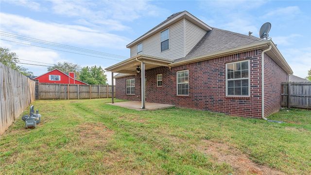 100 NE Chicory Lane, Bentonville, AR 72712