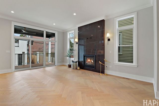 3507 N Whipple Street, Chicago, IL 60618