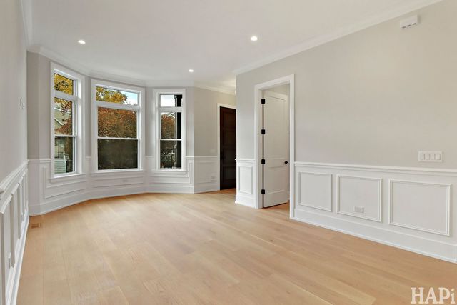 3507 N Whipple Street, Chicago, IL 60618