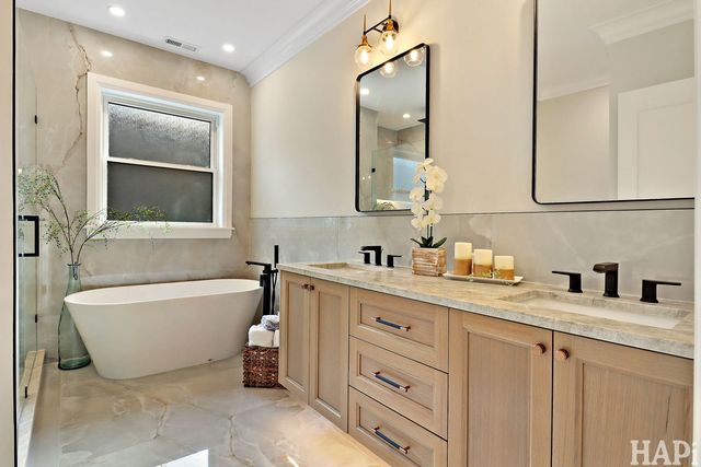 3507 N Whipple Street, Chicago, IL 60618