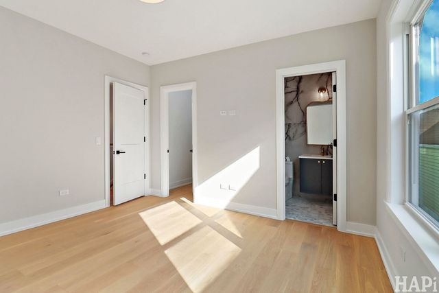 3507 N Whipple Street, Chicago, IL 60618