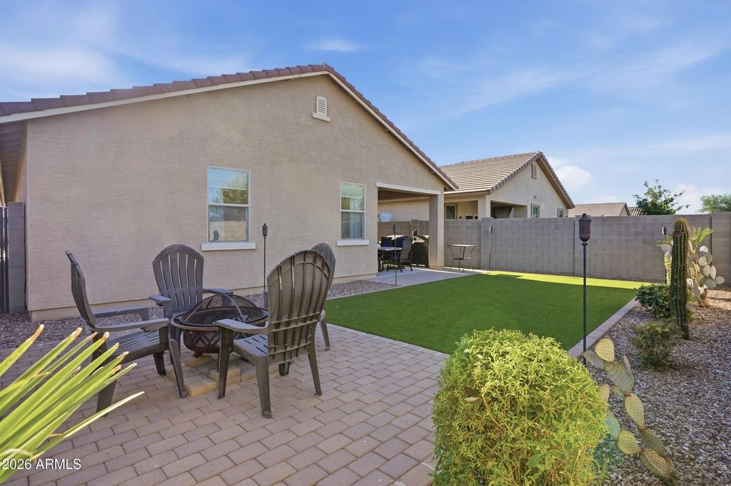 8425 N 61ST Drive, Glendale, AZ 85302 — photo 4