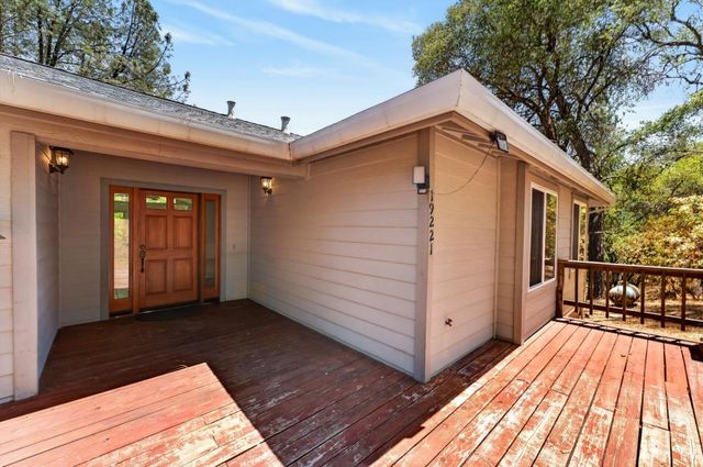 19221 Wolf Creek Rd, Grass Valley, CA 95949