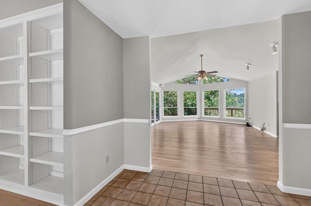 19221 Wolf Creek Rd, Grass Valley, CA 95949