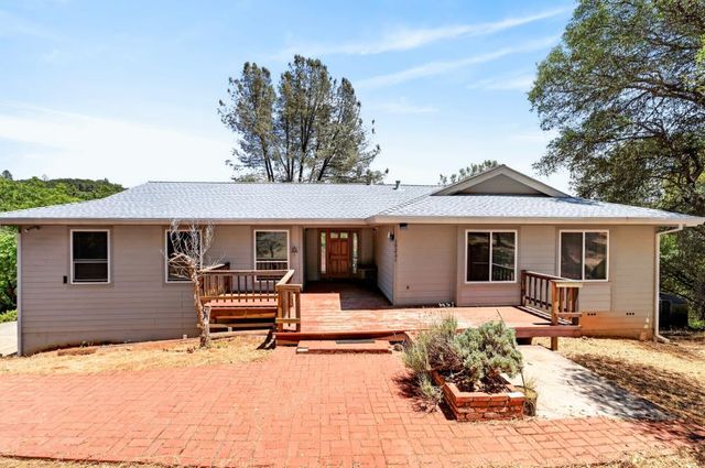 19221 Wolf Creek Rd, Grass Valley, CA 95949