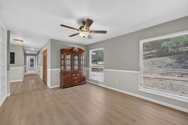 19221 Wolf Creek Rd, Grass Valley, CA 95949