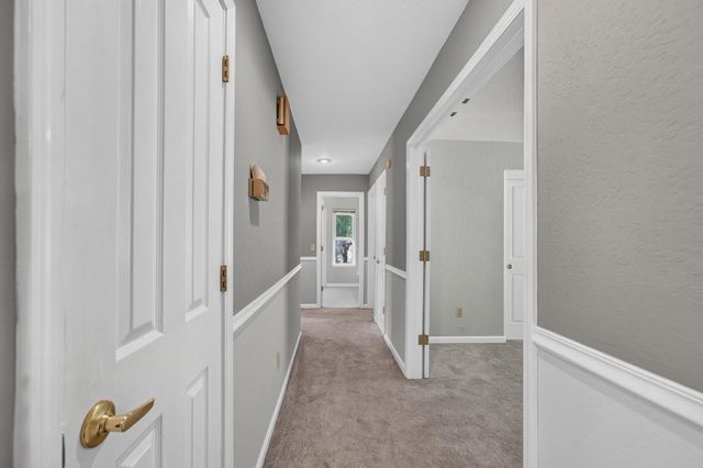 19221 Wolf Creek Rd, Grass Valley, CA 95949