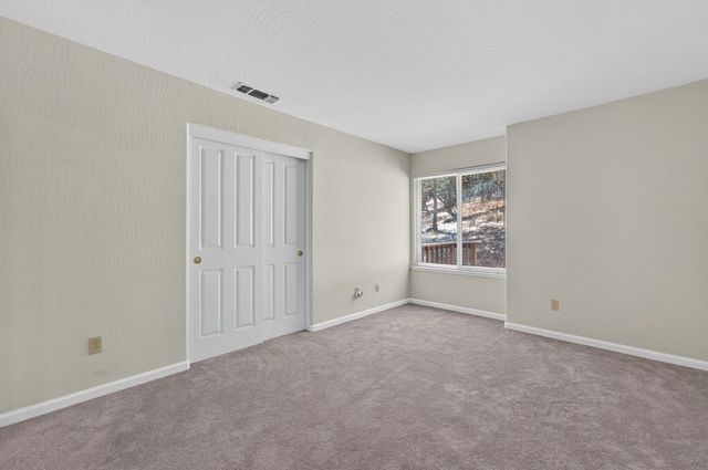 19221 Wolf Creek Rd, Grass Valley, CA 95949