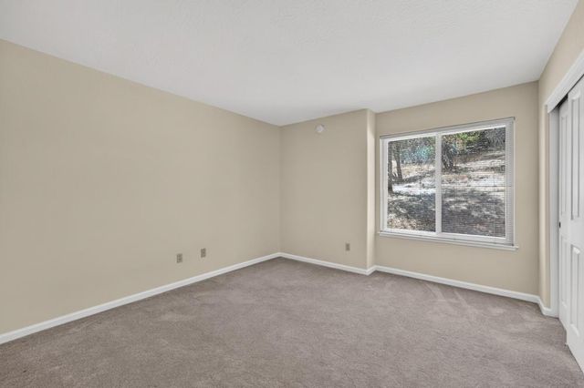 19221 Wolf Creek Rd, Grass Valley, CA 95949