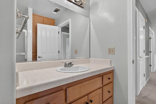 19221 Wolf Creek Rd, Grass Valley, CA 95949