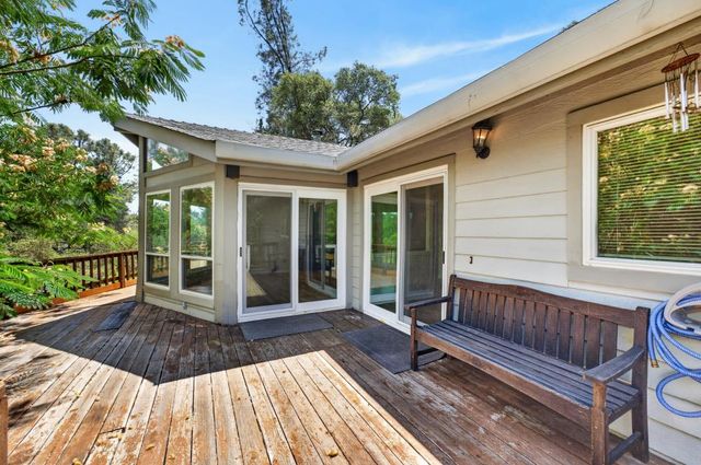 19221 Wolf Creek Rd, Grass Valley, CA 95949