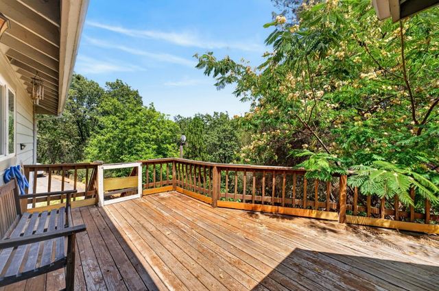 19221 Wolf Creek Rd, Grass Valley, CA 95949